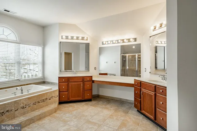 $1,200,000 | 107 Patriot Drive, Collegeville, PA 19426