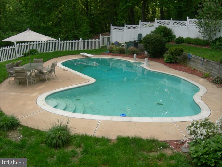 52 Blakely Road Downingtown, PA 19335 - Photo 14 of 16 Gallery Image 14