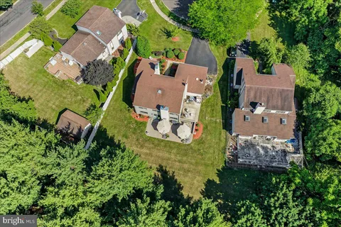 $589,000 | 103 Grove Circle, Chalfont, PA 18914