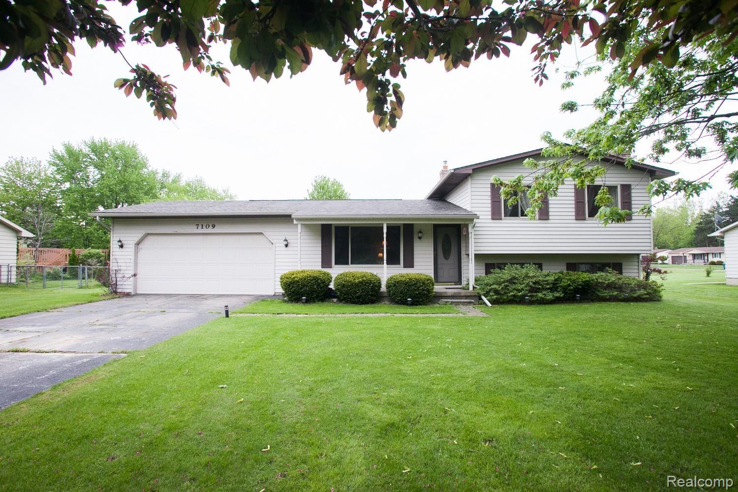 7109 Sharp Road Swartz Creek, MI 48473 - Photo 3 of 23 Front.jpg