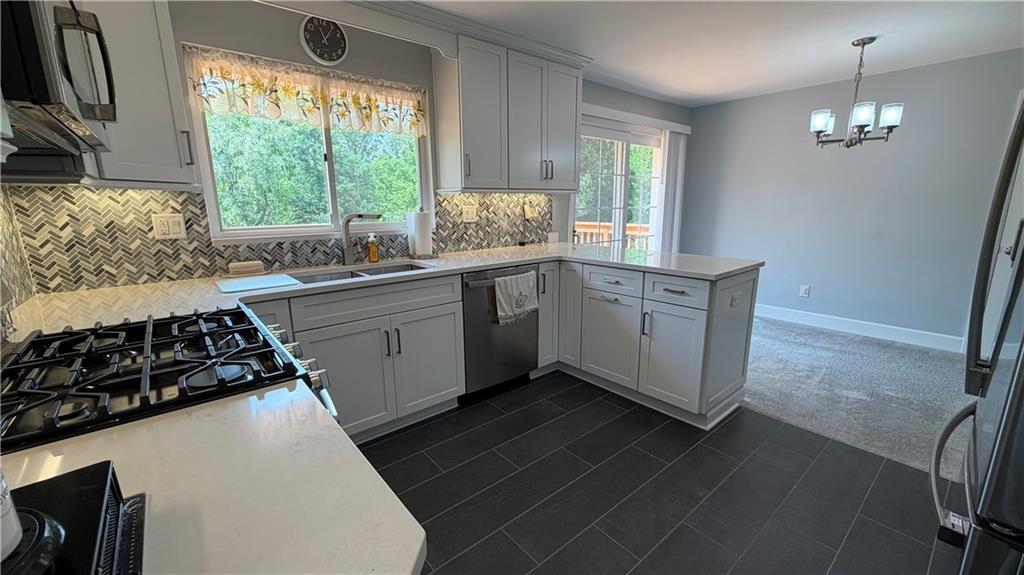 39 Greenview Drive McKees Rocks, PA 15136 - Photo 21 of 33