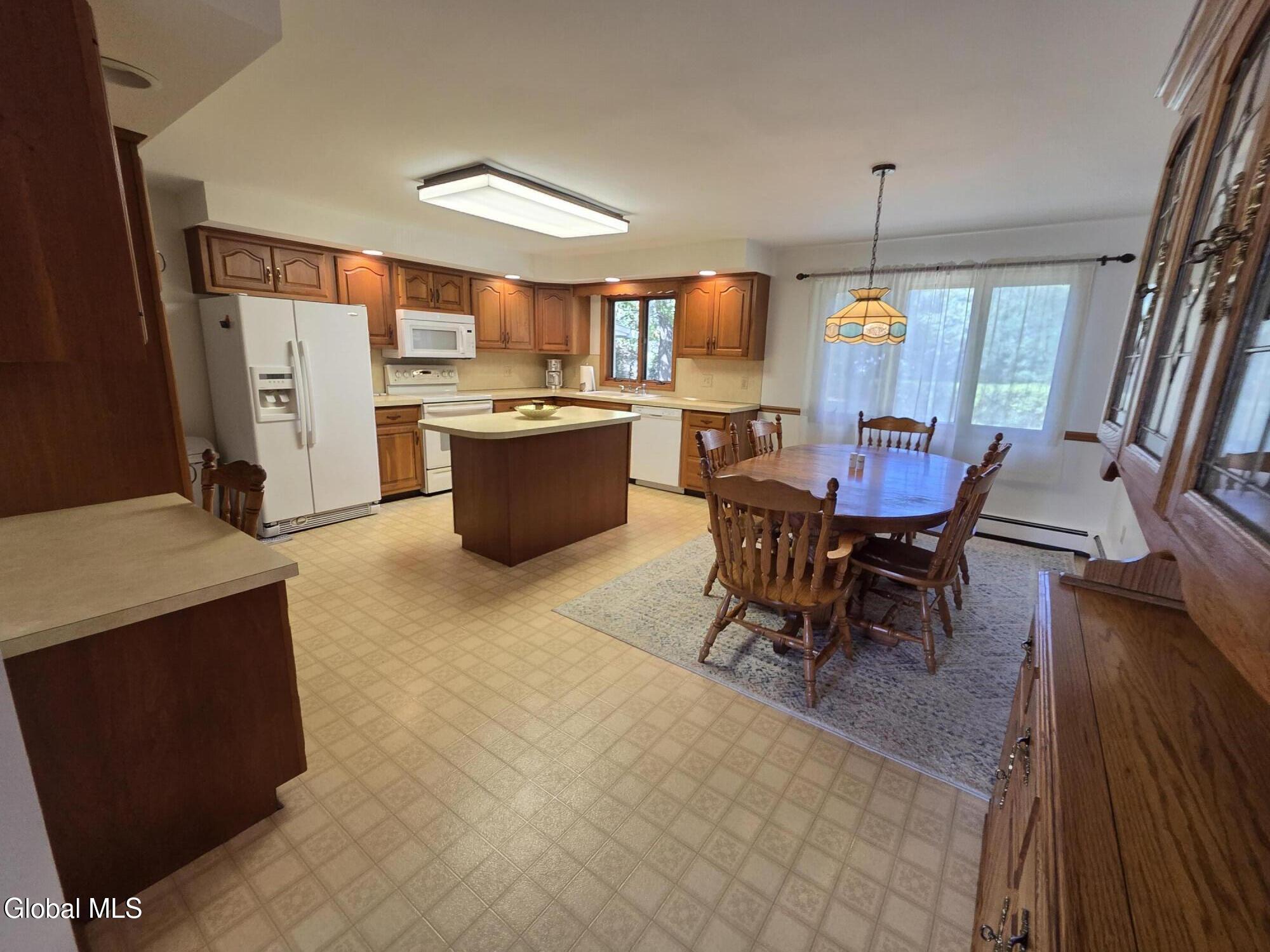 218 Mariaville Road Rotterdam, NY 12306 - Photo 10 of 31 20250908_143512