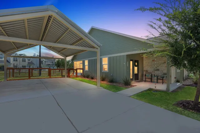 a house view with a outdoor space
