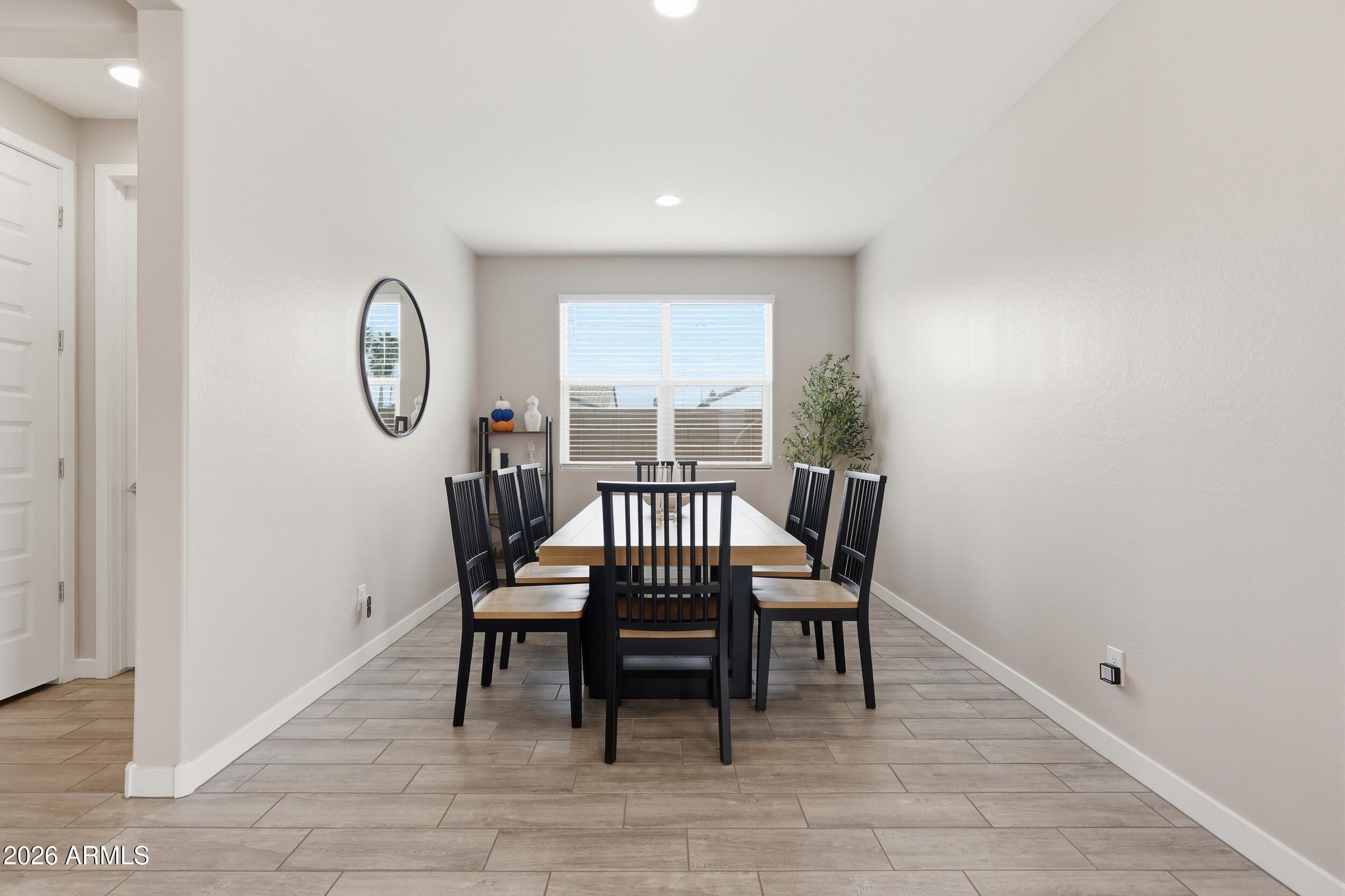 2323 West Grenadine Road Phoenix, AZ 85041 - Photo 11 of 33 Dining area!