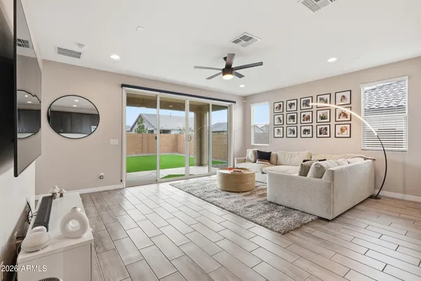 $468,800 | 2323 West Grenadine Road, Phoenix, AZ 85041