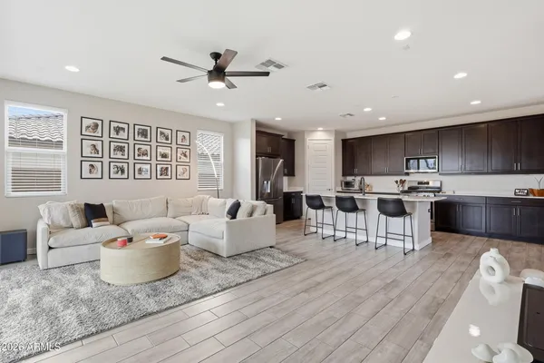 $460,000 | 2323 West Grenadine Road, Phoenix, AZ 85041