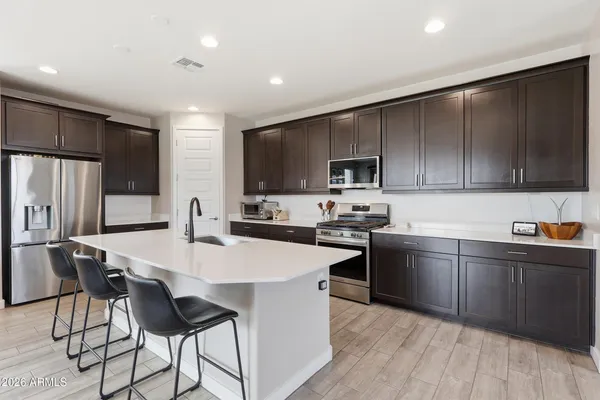 $468,800 | 2323 West Grenadine Road, Phoenix, AZ 85041