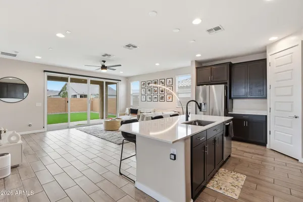 $468,800 | 2323 West Grenadine Road, Phoenix, AZ 85041