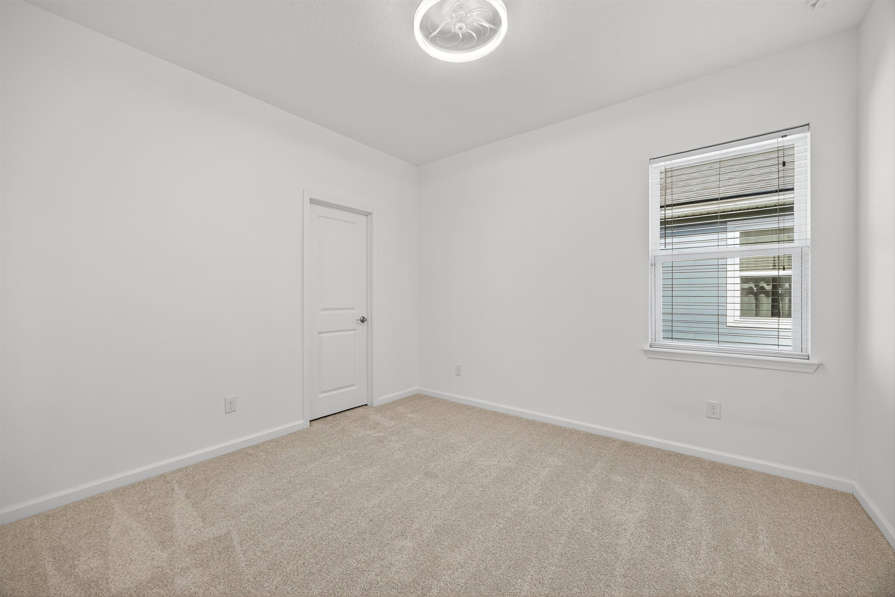 415 Balearics Drive St. Augustine, FL 32086 - Photo 18 of 30 an empty room with windows