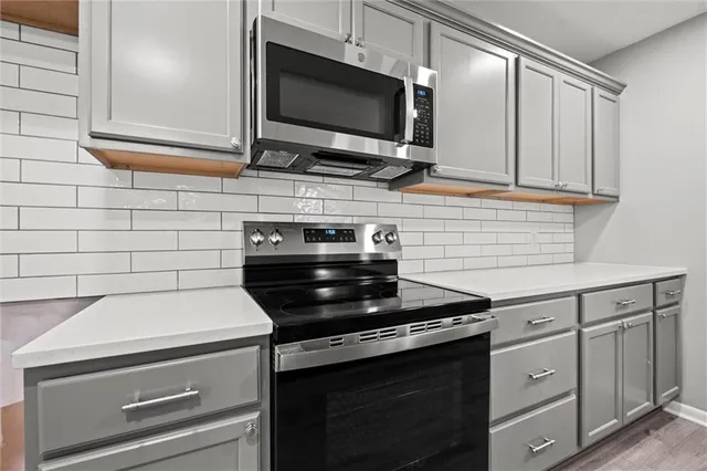 $279,900 | 6100 Englewood Avenue, Raytown, MO 64133