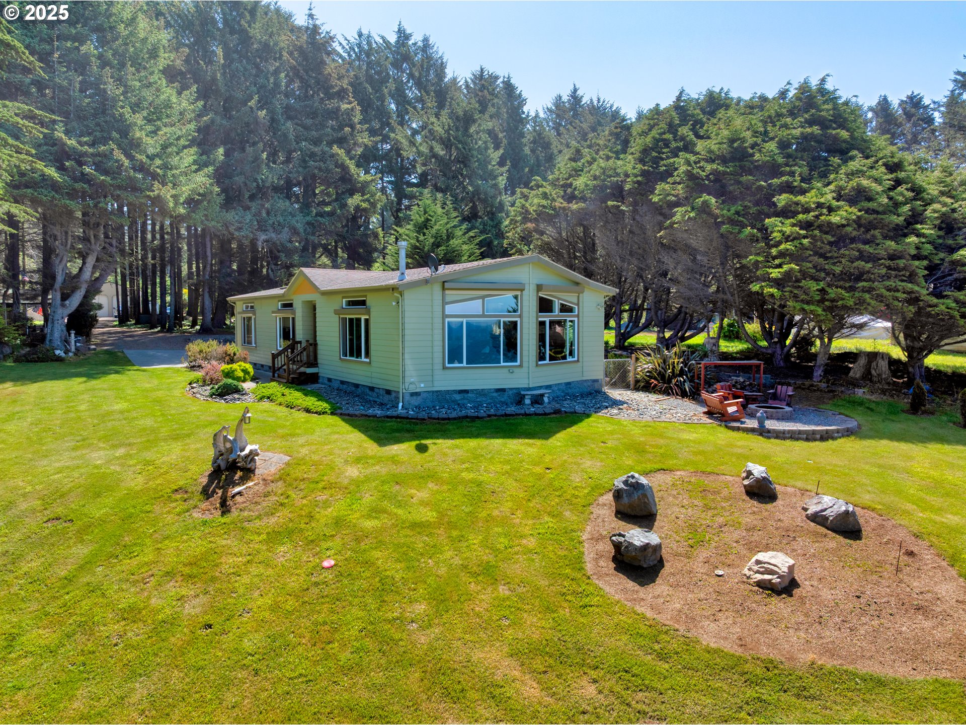 94445 Riley Lane Gold Beach, OR 97444 - Photo 1 of 36 Gallery Image 1