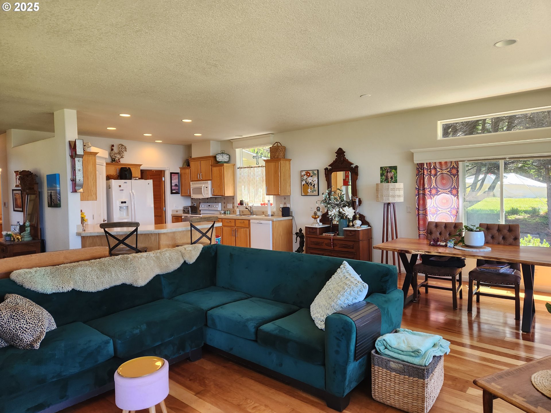 94445 Riley Lane Gold Beach, OR 97444 - Photo 12 of 36 Gallery Image 12