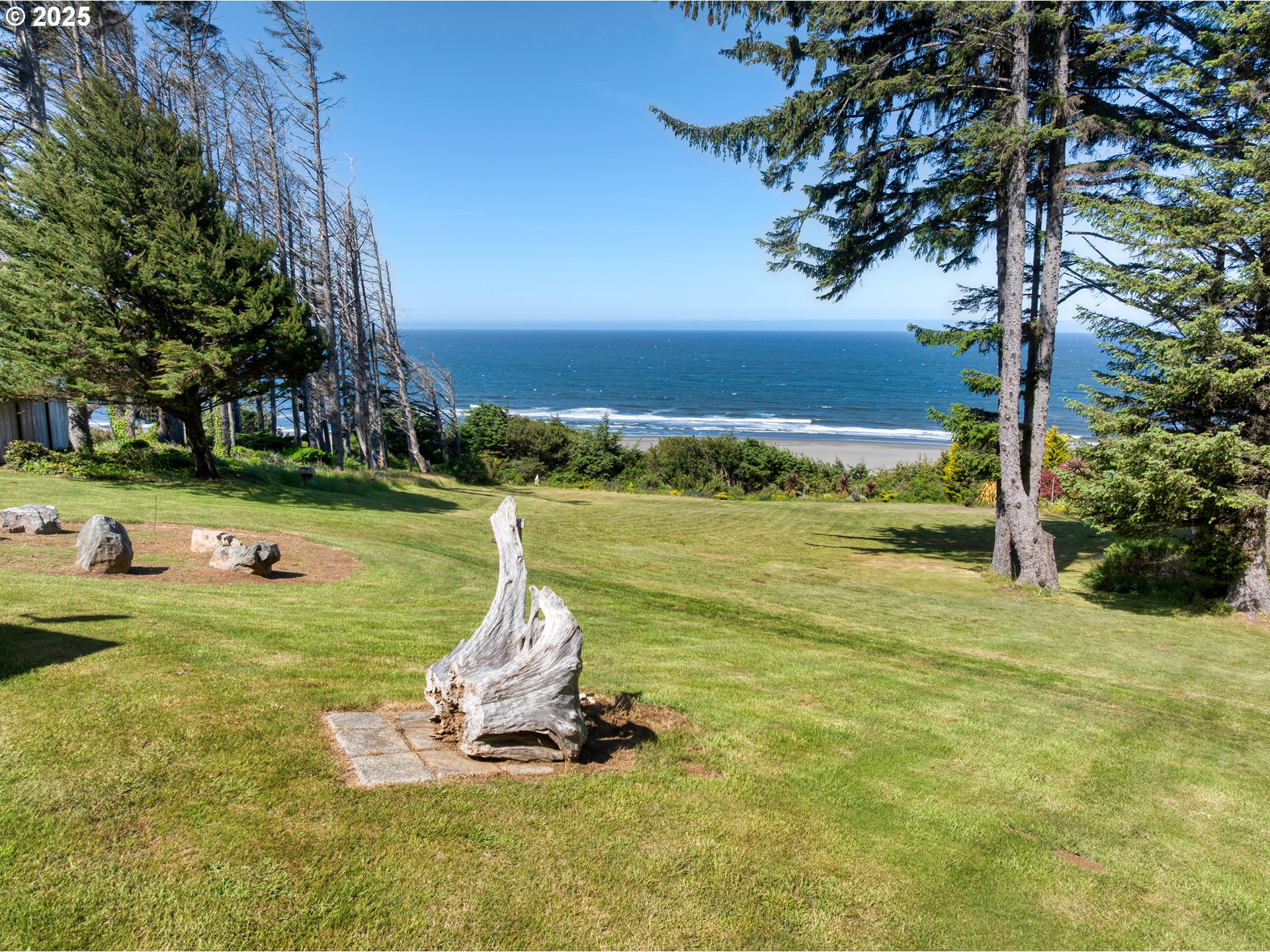 94445 Riley Lane Gold Beach, OR 97444 - Photo 5 of 36 Gallery Image 5
