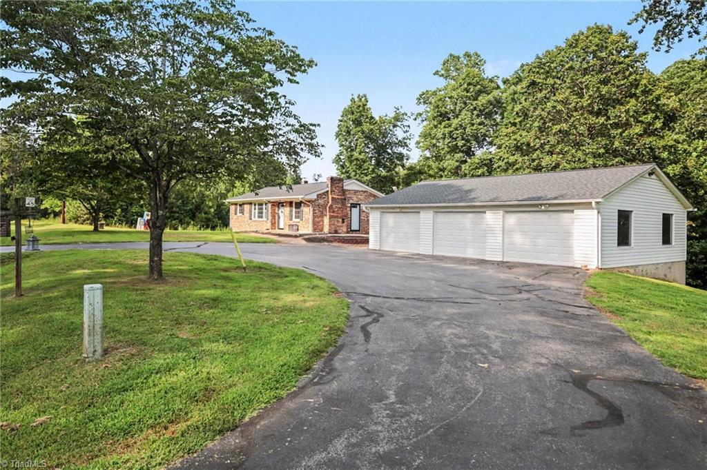 856 Lovelace Road Pelham, NC 27311 - Photo 3 of 23 Gallery Image 3