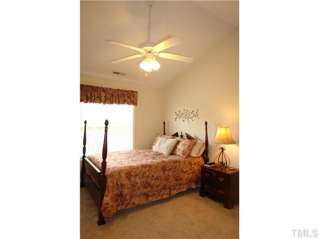 2104 Metacomet Way Raleigh, NC 27604 - Photo 15 of 24