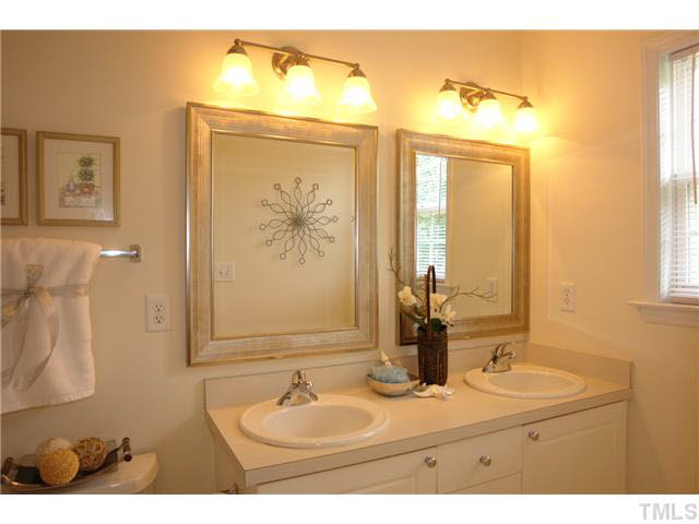 2104 Metacomet Way Raleigh, NC 27604 - Photo 17 of 24