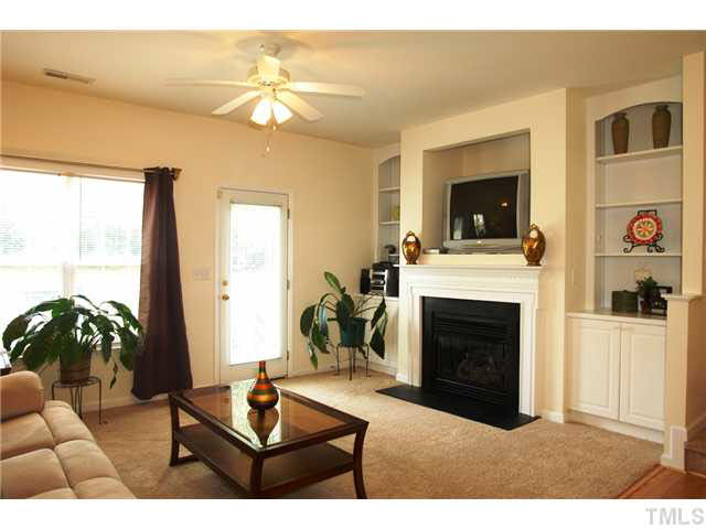 2104 Metacomet Way Raleigh, NC 27604 - Photo 9 of 24