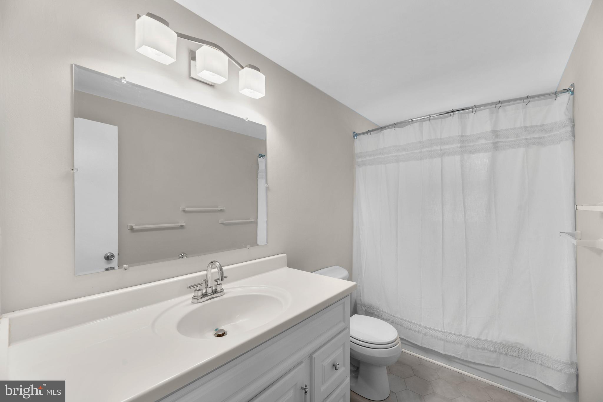 2816 Gillis Road Mount Airy, MD 21771 - Photo 30 of 52 Upper Level Full Bath