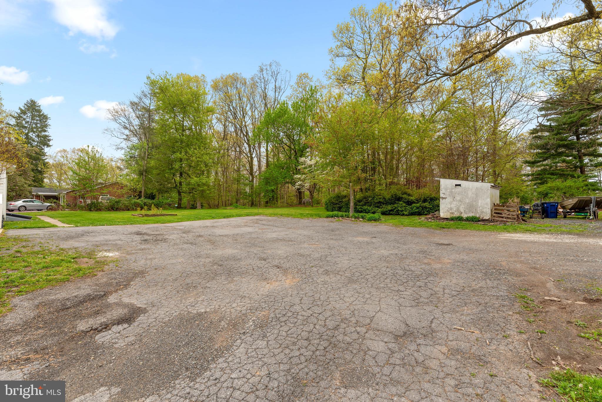 2816 Gillis Road Mount Airy, MD 21771 - Photo 41 of 52 Paved Parking