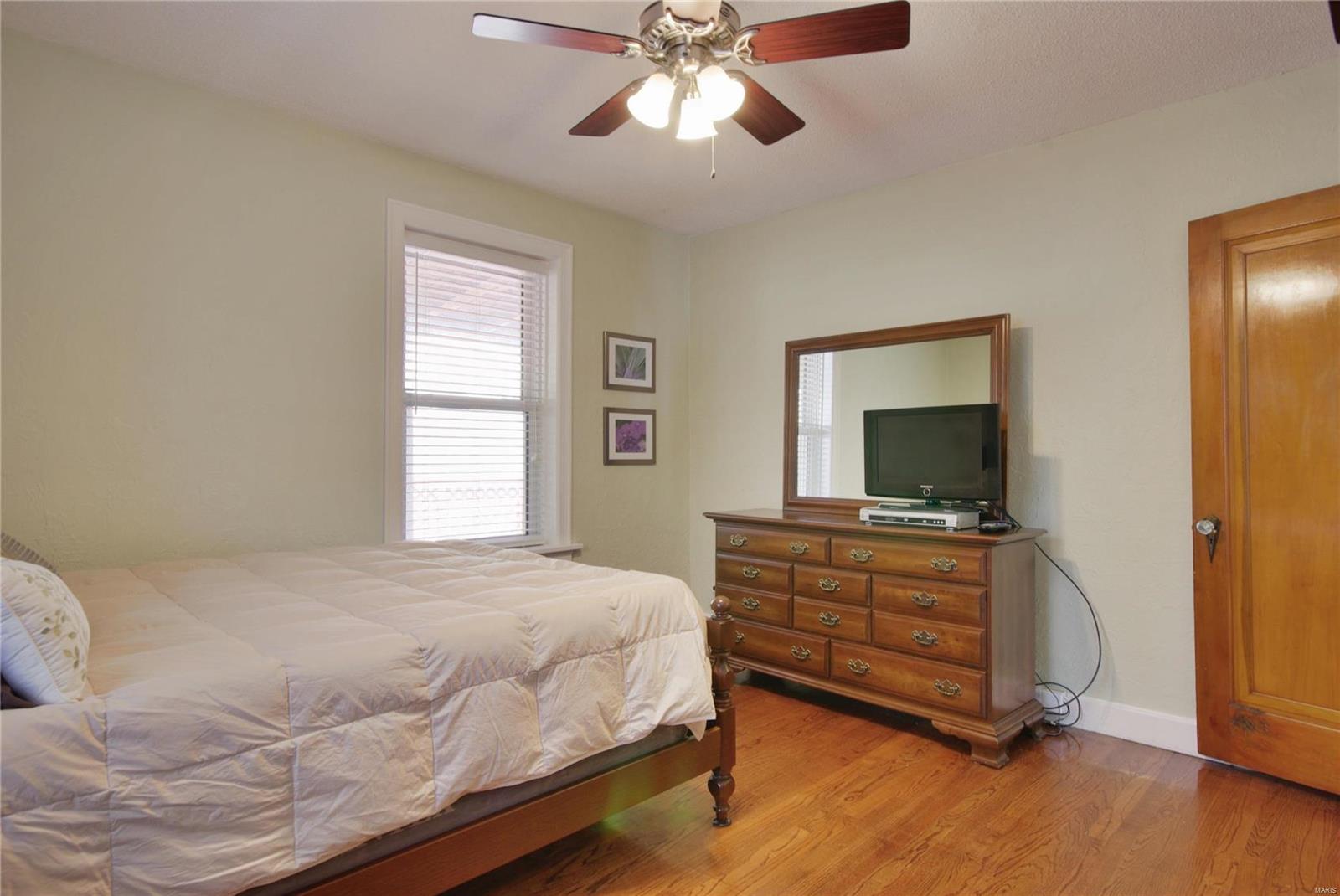 5531 Rosa Avenue St. Louis, MO 63109 - Photo 11 of 19 Gallery Image 11