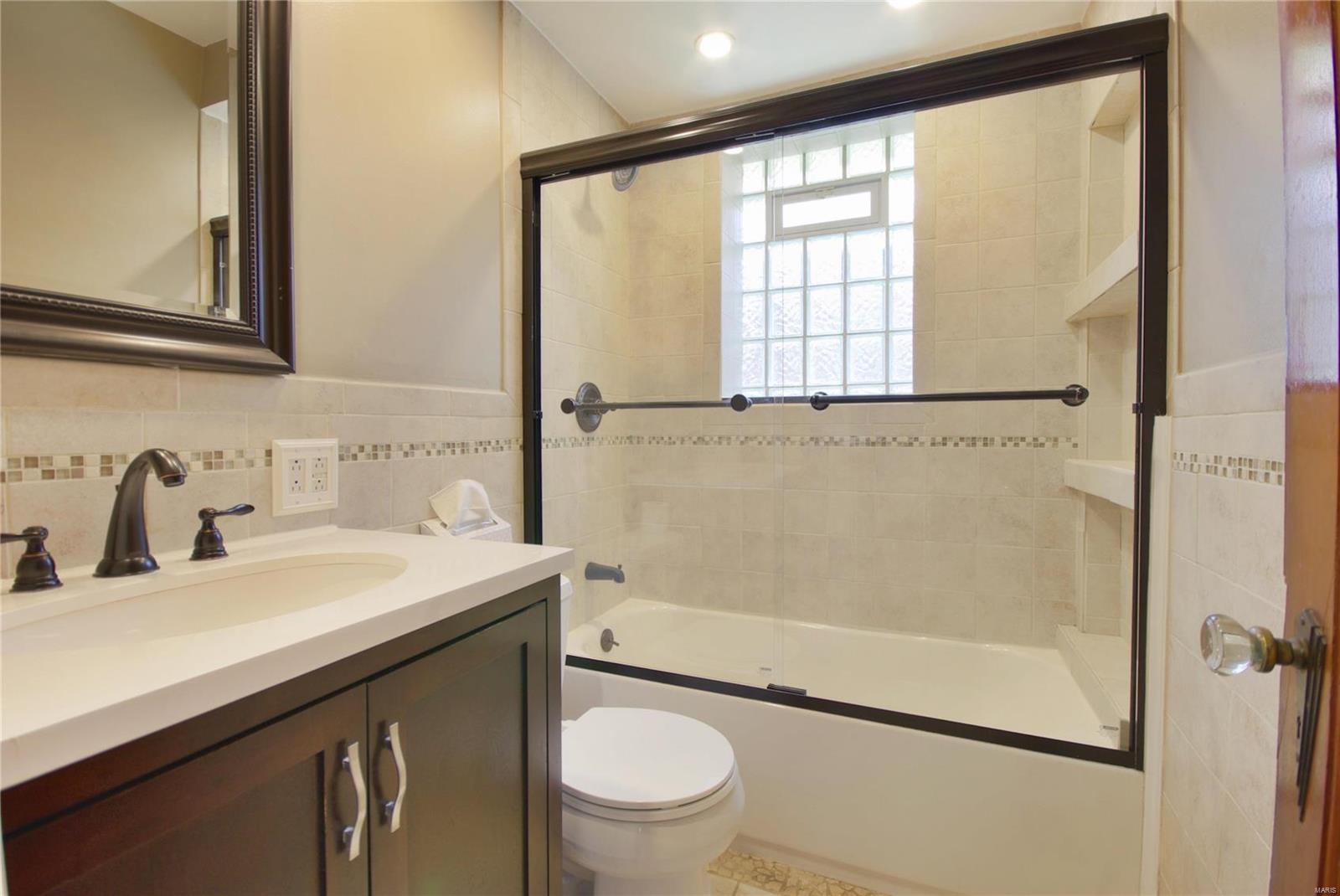 5531 Rosa Avenue St. Louis, MO 63109 - Photo 12 of 19 Gallery Image 12