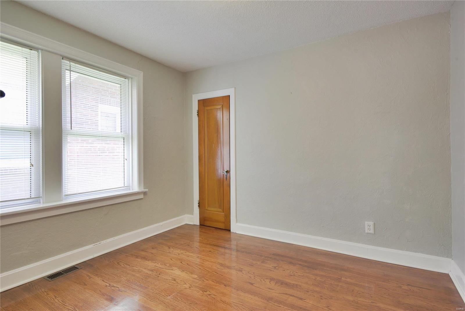 5531 Rosa Avenue St. Louis, MO 63109 - Photo 13 of 19 Gallery Image 13