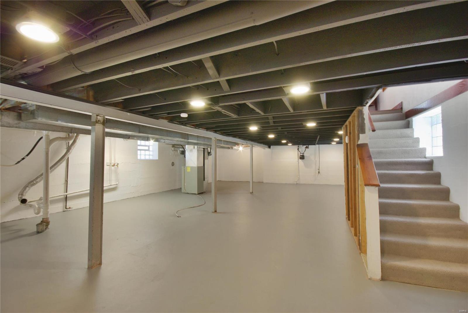 5531 Rosa Avenue St. Louis, MO 63109 - Photo 14 of 19 Gallery Image 14