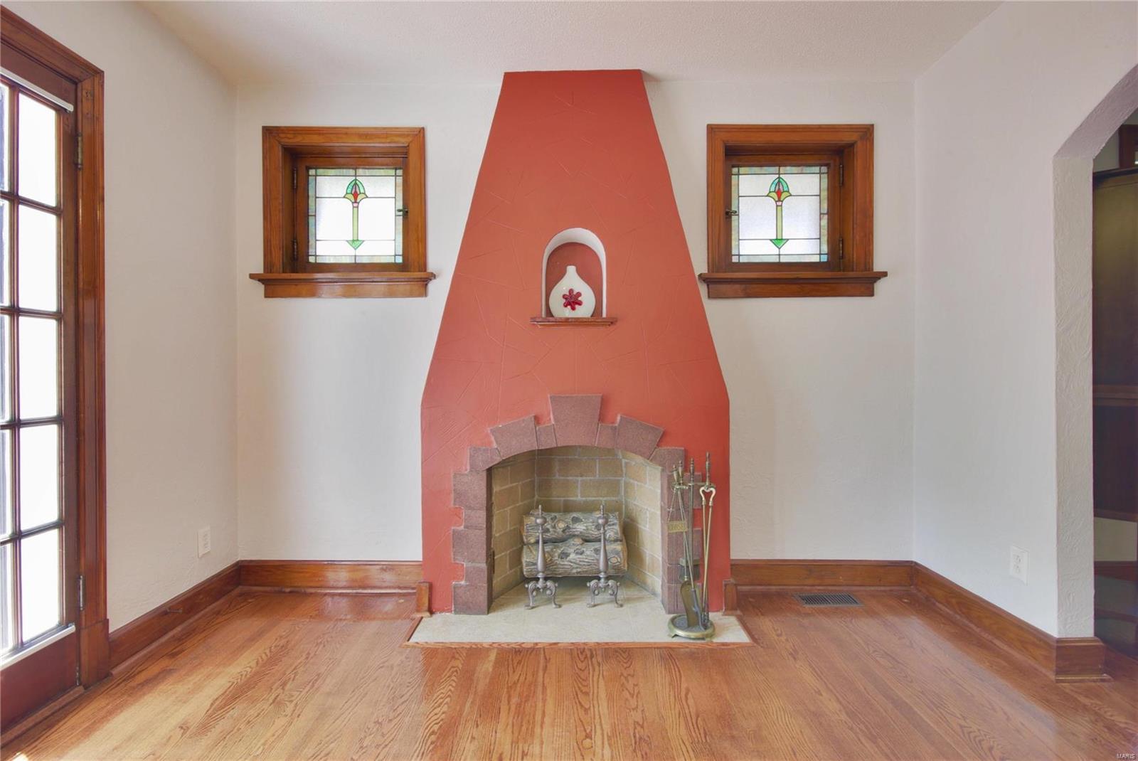 5531 Rosa Avenue St. Louis, MO 63109 - Photo 5 of 19 Gallery Image 5