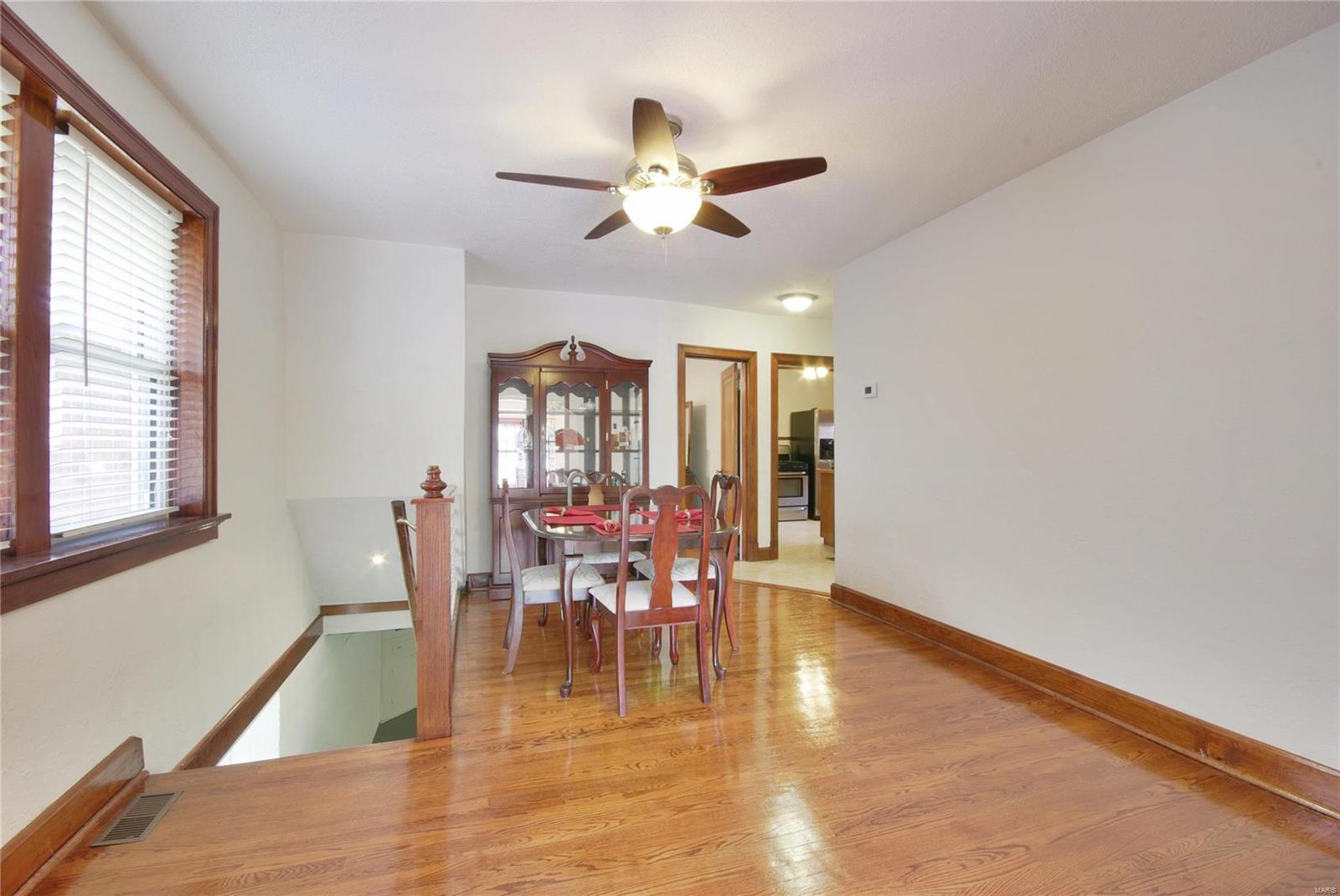 5531 Rosa Avenue St. Louis, MO 63109 - Photo 6 of 19 Gallery Image 6
