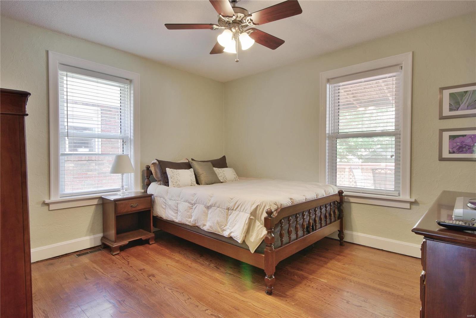 5531 Rosa Avenue St. Louis, MO 63109 - Photo 10 of 19 Gallery Image 10