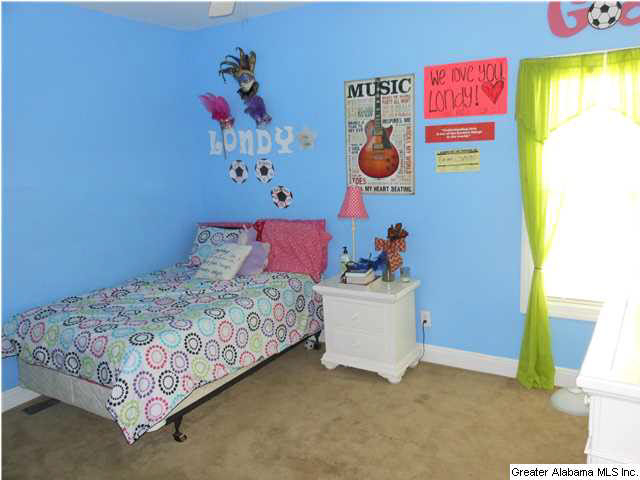 1913 Pleasant Ridge Drive Sylacauga, AL 35150 - Photo 4 of 13