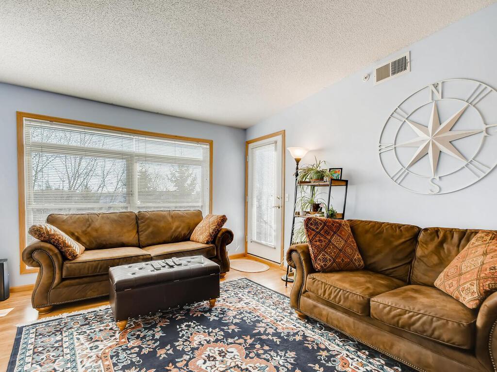 2496 County Rd C2 West, Unit 301 Roseville, MN 55113 - Photo 5 of 28