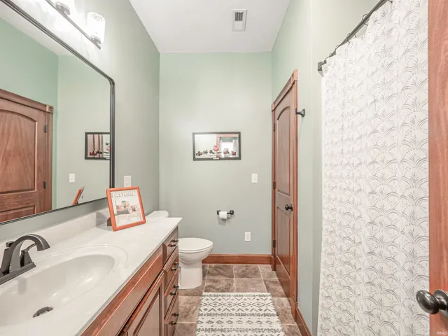 $399,500 | 10083 West 565 South, Owensville, IN 47665