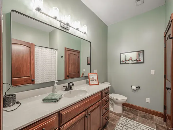 $384,500 | 10083 West 565 South, Owensville, IN 47665