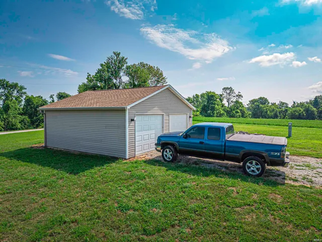 $399,500 | 10083 West 565 South, Owensville, IN 47665