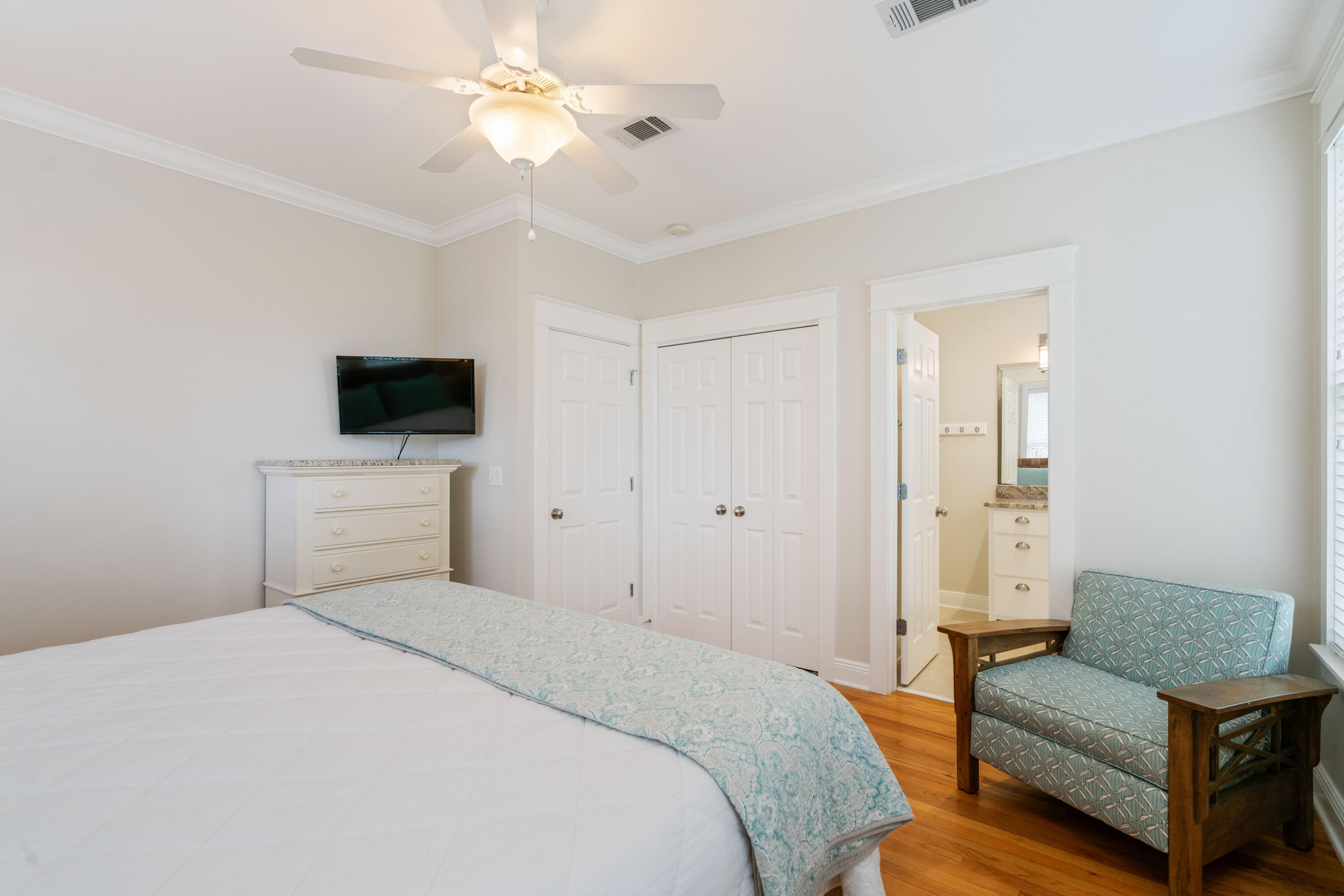 107 Chelsea Loop Road Santa Rosa Beach, FL 32459 - Photo 33 of 66 a bedroom with a bed and a television