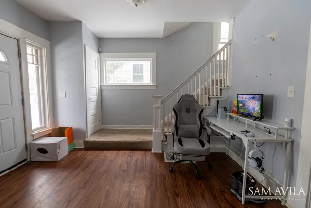 $218,900 | 452 Howard Street Southeast, Grand Rapids, MI 49507