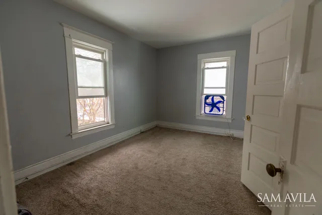 $218,900 | 452 Howard Street Southeast, Grand Rapids, MI 49507