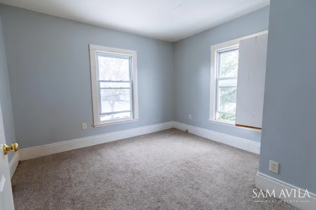 $218,900 | 452 Howard Street Southeast, Grand Rapids, MI 49507