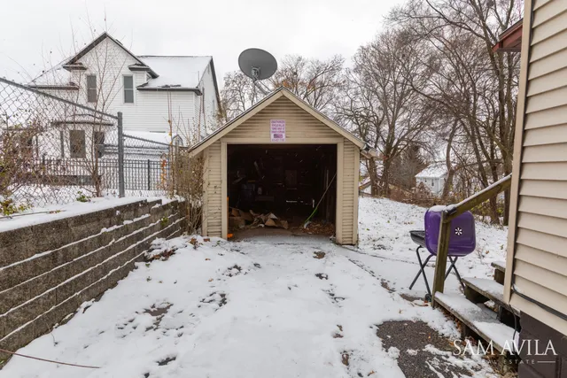 $218,900 | 452 Howard Street Southeast, Grand Rapids, MI 49507