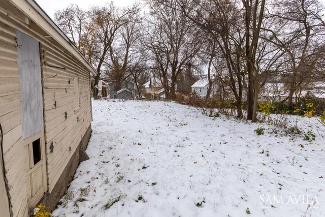 $218,900 | 452 Howard Street Southeast, Grand Rapids, MI 49507