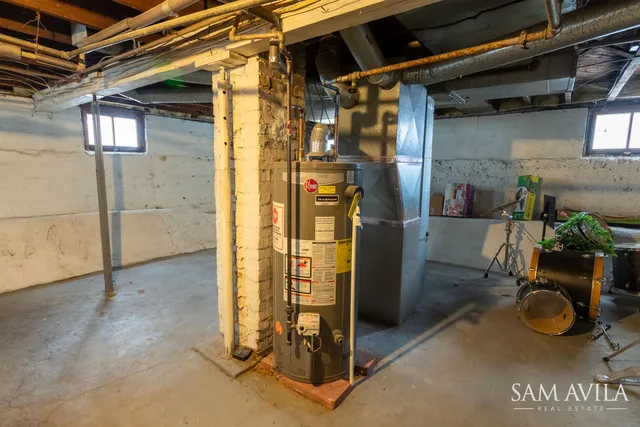 $218,900 | 452 Howard Street Southeast, Grand Rapids, MI 49507