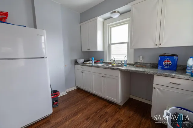 $218,900 | 452 Howard Street Southeast, Grand Rapids, MI 49507