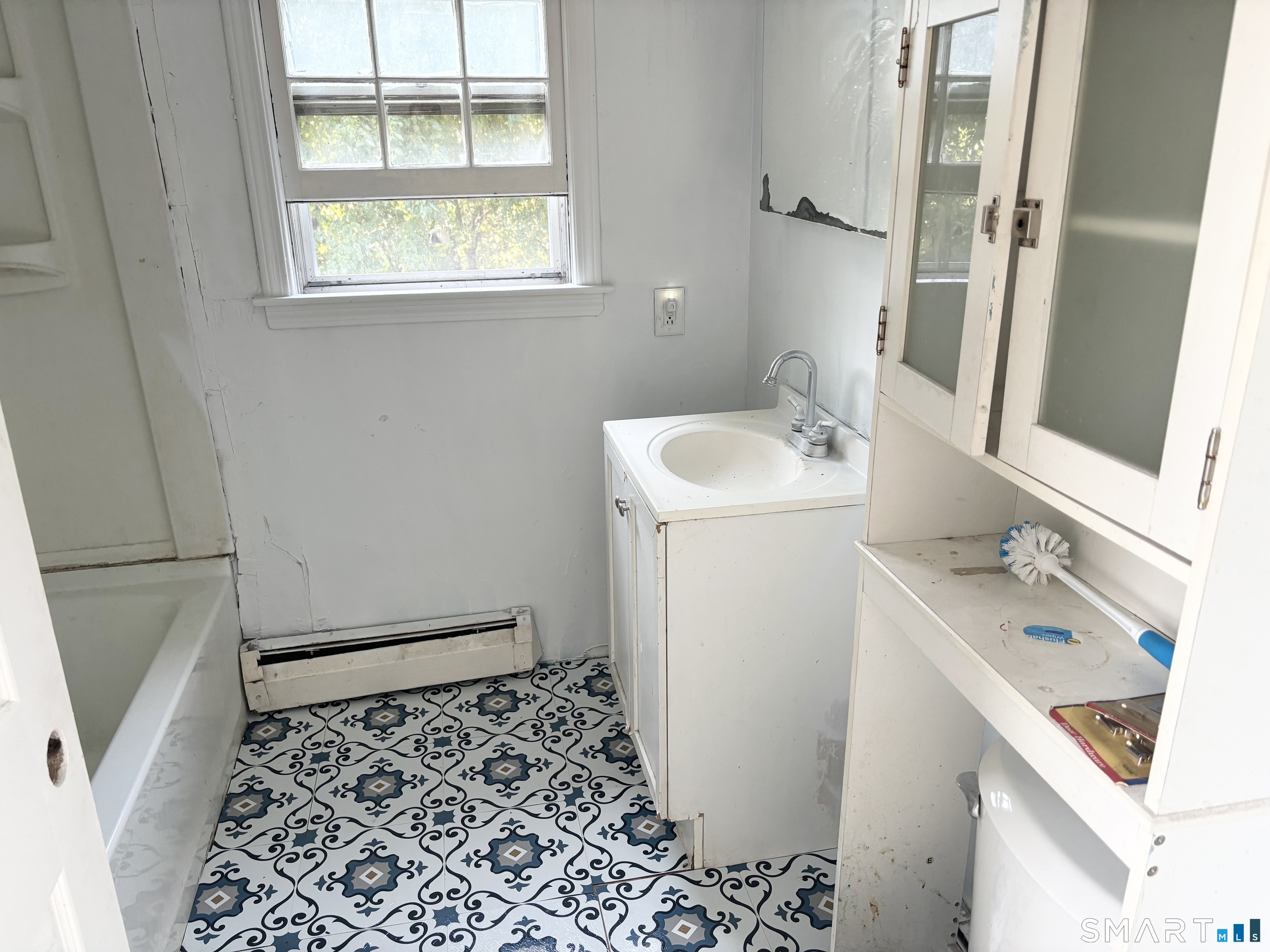 369 Bidwell Street Manchester, CT 06040 - Photo 10 of 13