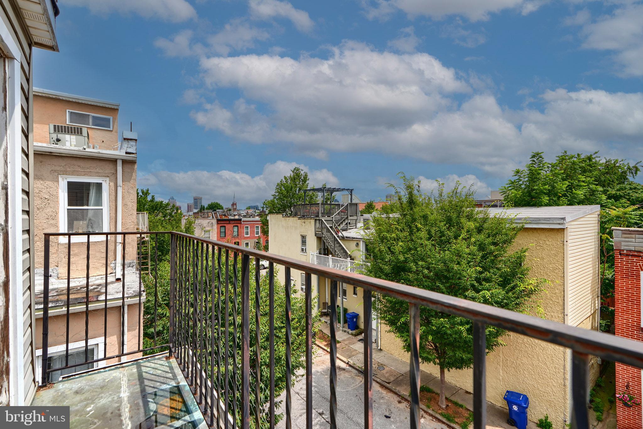 1600 Patapsco Street Baltimore, MD 21230 - Photo 32 of 40 a view of a balcony with lake view