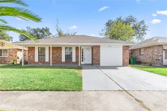 $180,000 | 1912 Williamsburg Drive, Laplace, LA 70068
