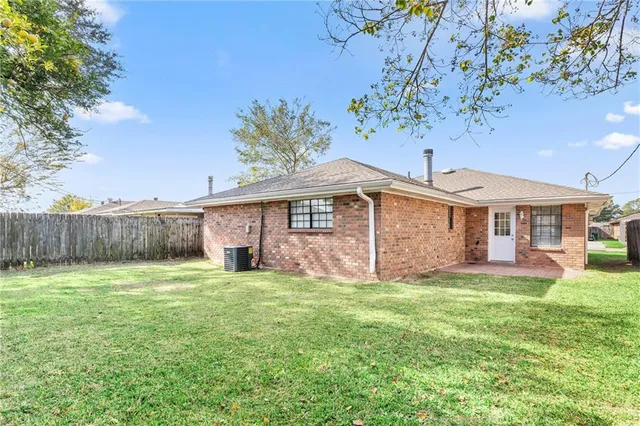 $180,000 | 1912 Williamsburg Drive, Laplace, LA 70068