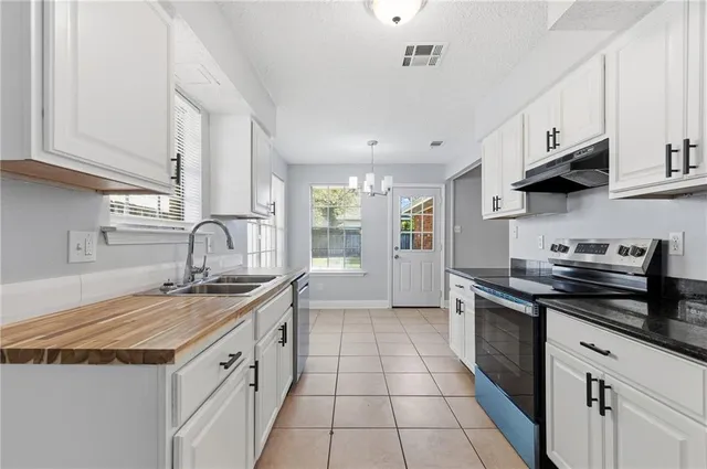 $180,000 | 1912 Williamsburg Drive, Laplace, LA 70068