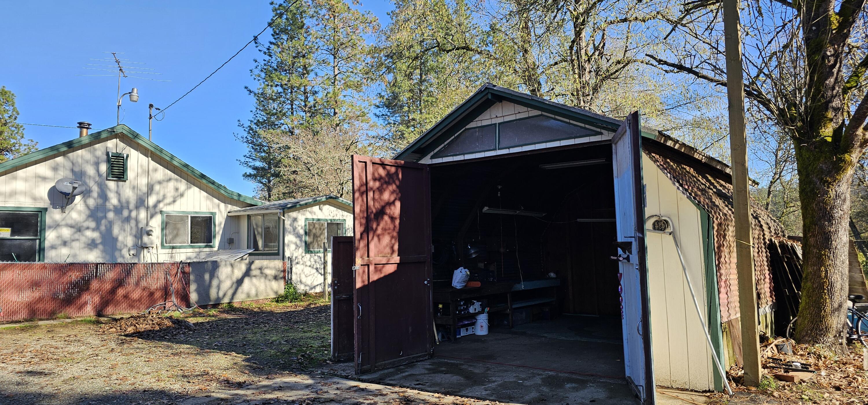 1411 Rockydale Road Cave Junction, OR 97523 - Photo 29 of 29 20251114_104616