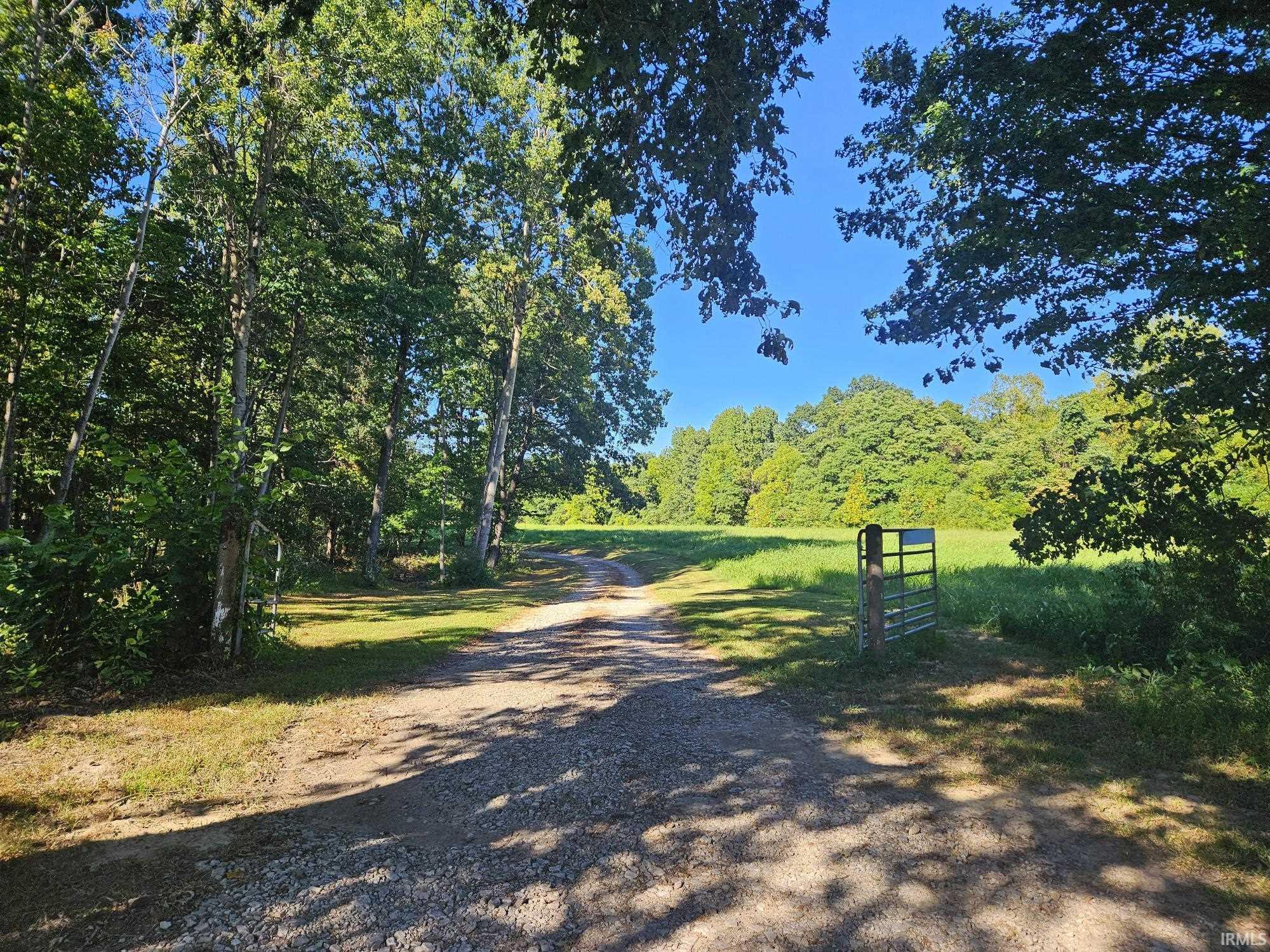 5543 East Robinson Road Bloomington, IN 47408 - Photo 1 of 15
